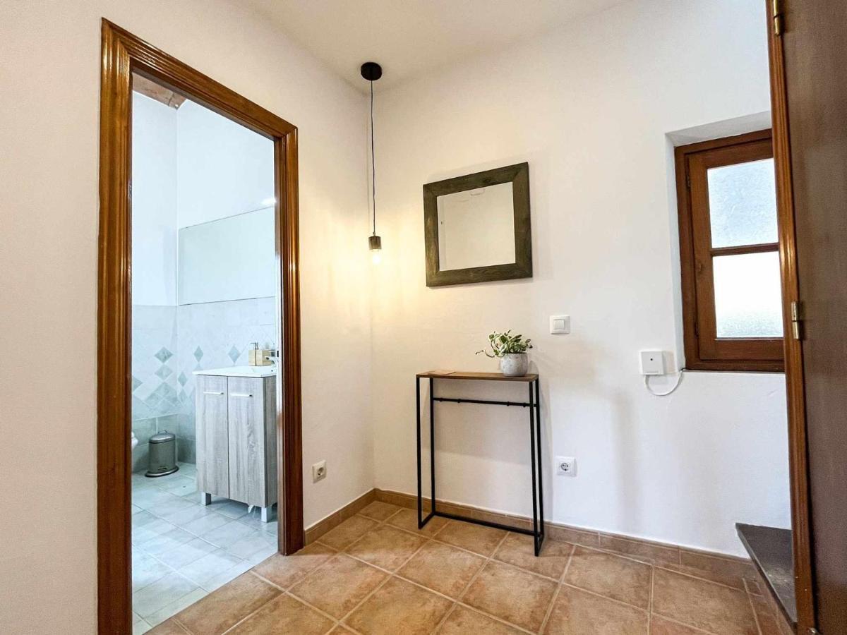 Romantic Duplex With Terrace And Great Views Жирона Экстерьер фото