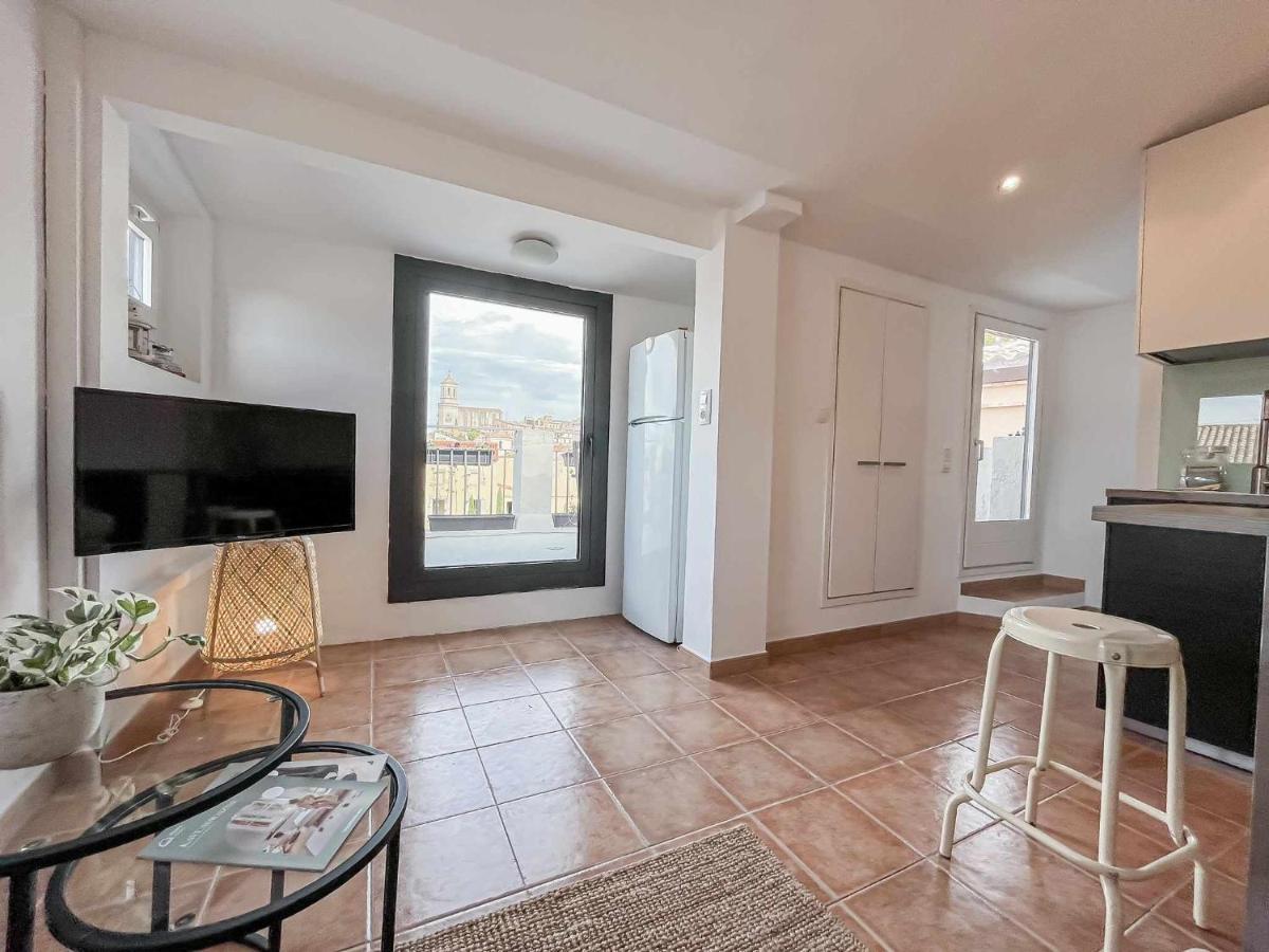 Romantic Duplex With Terrace And Great Views Жирона Экстерьер фото